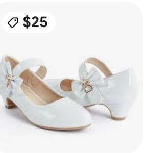 ADAMUMU GIRLS SIZE 4 dress shoes!